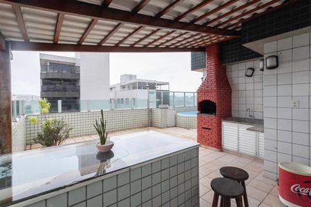 Apartamento à venda com 180m², 3 quartos e 4 vagas Apartamento à venda com 180m², 3 quartos e 4 vagasCobertura