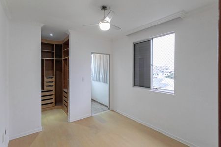 Apartamento à venda com 180m², 3 quartos e 4 vagas Apartamento à venda com 180m², 3 quartos e 4 vagasSuíte