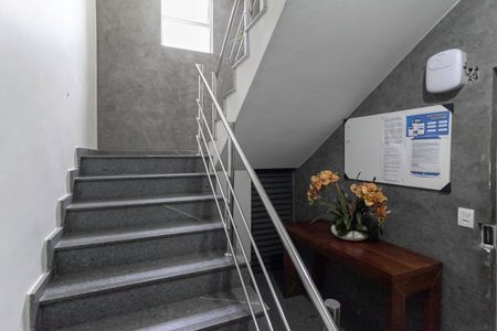 Apartamento à venda com 180m², 3 quartos e 4 vagas Apartamento à venda com 180m², 3 quartos e 4 vagasEntrada