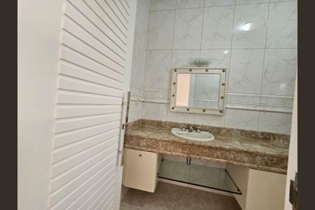 Casa de condomínio para alugar com 500m², 4 quartos e 9 vagas