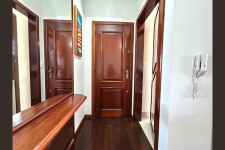 Apartamento para alugar com 72m², 3 quartos e 1 vaga Apartamento para alugar com 72m², 3 quartos e 1 vagaHall de entrada