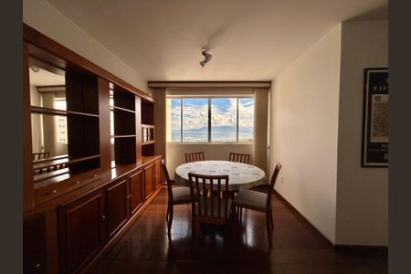 Apartamento para alugar com 72m², 3 quartos e 1 vaga Apartamento para alugar com 72m², 3 quartos e 1 vagaSala