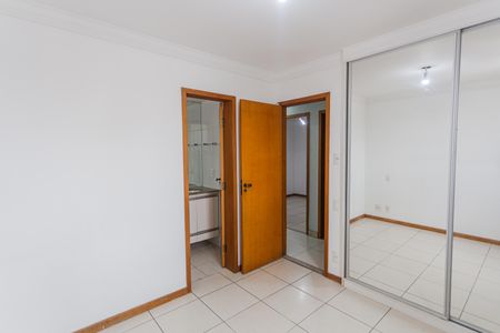 Apartamento à venda com 78m², 3 quartos e 2 vagasSuíte