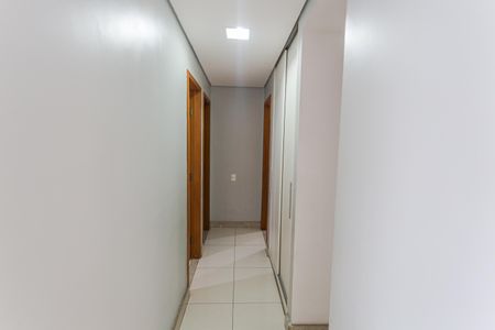 Apartamento à venda com 78m², 3 quartos e 2 vagasCorredor