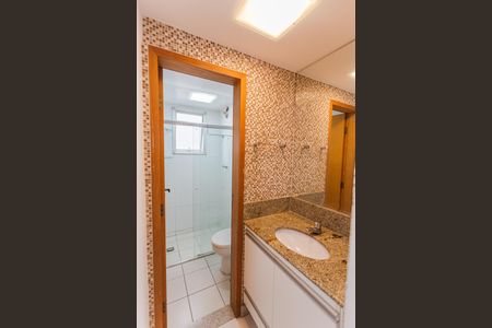 Apartamento à venda com 78m², 3 quartos e 2 vagasBanheiro Social