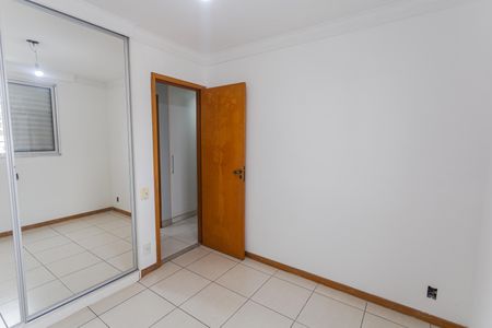 Apartamento à venda com 78m², 3 quartos e 2 vagasQuarto 2