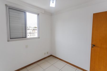 Apartamento à venda com 78m², 3 quartos e 2 vagasQuarto 3