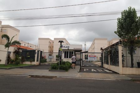 Apartamento para alugar com 47m², 2 quartos e 1 vagaFachada e portaria