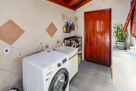 Casa para alugar com 300m², 3 quartos e 3 vagasLavanderia