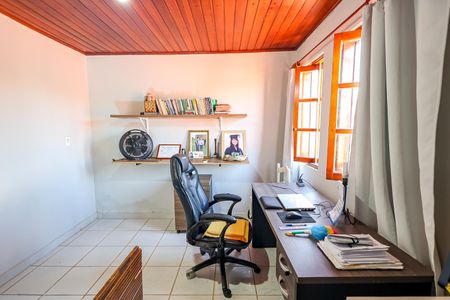 Casa para alugar com 300m², 3 quartos e 3 vagasEscritorio externo