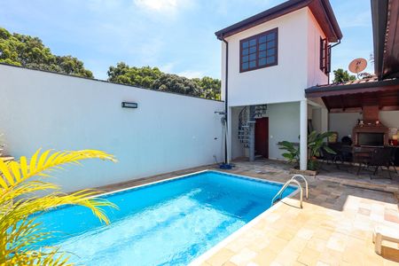 Casa para alugar com 300m², 3 quartos e 3 vagasPiscina
