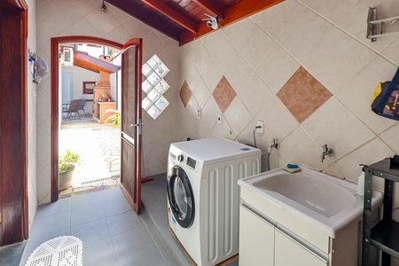 Casa para alugar com 300m², 3 quartos e 3 vagasLavanderia