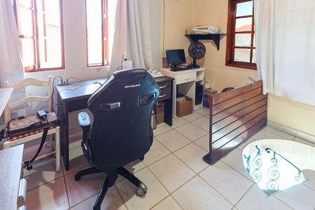 Casa para alugar com 300m², 3 quartos e 3 vagasEscritorio externo