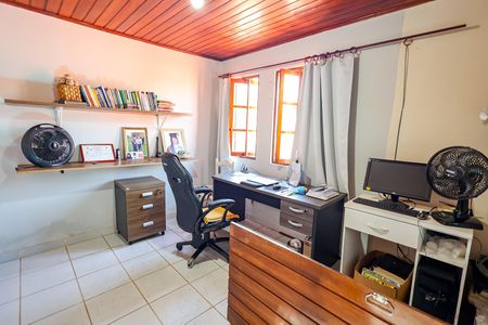 Casa para alugar com 300m², 3 quartos e 3 vagasEscritorio externo