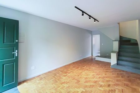 Sala de casa de condomínio para alugar com 2 quartos, 120m² em Pinheiros, São Paulo