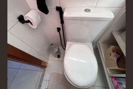 Apartamento à venda com 76m², 3 quartos e 1 vagaSuíte - Banheiro