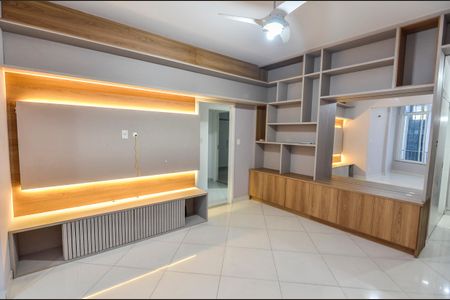 Apartamento para alugar com 100m², 3 quartos e 1 vaga Apartamento para alugar com 100m², 3 quartos e 1 vagaSala