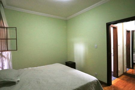 Casa para alugar com 200m², 3 quartos e 4 vagas Casa para alugar com 200m², 3 quartos e 4 vagasSuíte