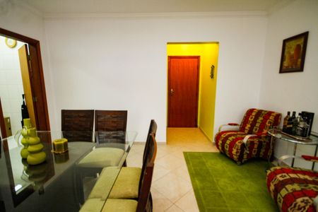 Apartamento para alugar com 130m², 2 quartos e 1 vaga Apartamento para alugar com 130m², 2 quartos e 1 vagaSala