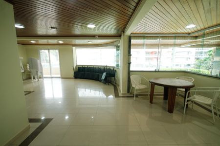 Apartamento para alugar com 130m², 2 quartos e 1 vaga Apartamento para alugar com 130m², 2 quartos e 1 vagaÁrea comum - Salão de festas