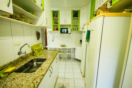 Apartamento para alugar com 130m², 2 quartos e 1 vaga Apartamento para alugar com 130m², 2 quartos e 1 vagaCozinha