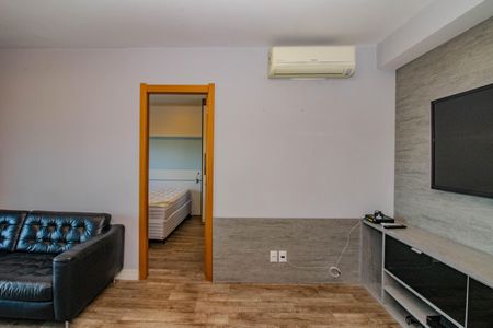 Sala de apartamento para alugar com 1 quarto, 56m² em Petrópolis, Porto Alegre