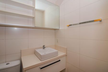 Banheiro de apartamento para alugar com 1 quarto, 56m² em Petrópolis, Porto Alegre