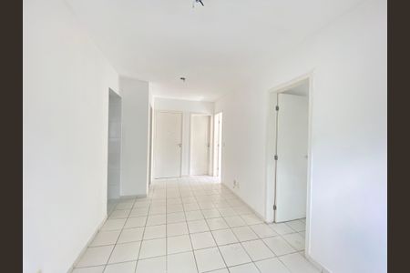 Sala de apartamento para alugar com 3 quartos, 51m² em Quintino Bocaiúva, Rio de Janeiro
