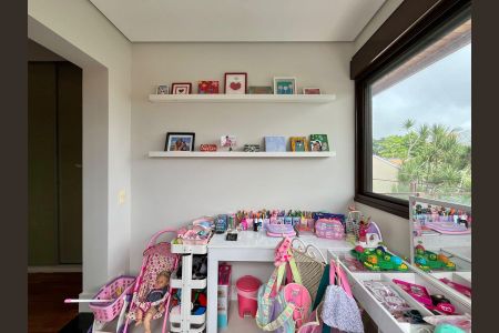 Casa de condomínio à venda com 340m², 4 quartos e 4 vagas Casa de condomínio à venda com 340m², 4 quartos e 4 vagasQuarto 2