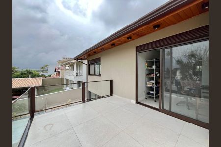 Casa de condomínio à venda com 340m², 4 quartos e 4 vagas Casa de condomínio à venda com 340m², 4 quartos e 4 vagasSacada