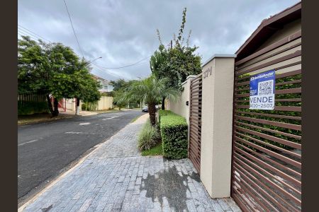 Casa de condomínio à venda com 340m², 4 quartos e 4 vagas Casa de condomínio à venda com 340m², 4 quartos e 4 vagasFachada da casa