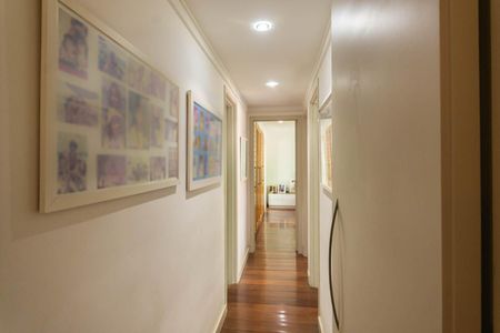 Apartamento à venda com 142m², 3 quartos e 2 vagasCorredor