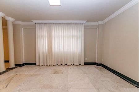 Apartamento à venda com 170m², 4 quartos e 3 vagas Apartamento à venda com 170m², 4 quartos e 3 vagasSala 2