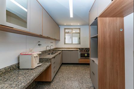 Apartamento à venda com 170m², 4 quartos e 3 vagas Apartamento à venda com 170m², 4 quartos e 3 vagasCozinha