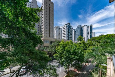 Apartamento à venda com 170m², 4 quartos e 3 vagas Apartamento à venda com 170m², 4 quartos e 3 vagasVaranda da Sala