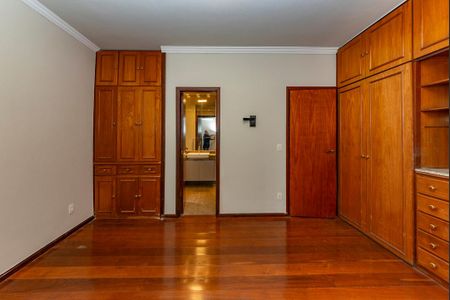 Apartamento à venda com 170m², 4 quartos e 3 vagas Apartamento à venda com 170m², 4 quartos e 3 vagasSuíte