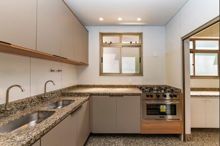 Apartamento à venda com 170m², 4 quartos e 3 vagas Apartamento à venda com 170m², 4 quartos e 3 vagasCozinha