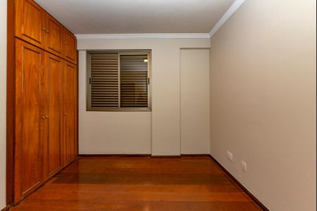 Apartamento à venda com 170m², 4 quartos e 3 vagas Apartamento à venda com 170m², 4 quartos e 3 vagasSuíte 2