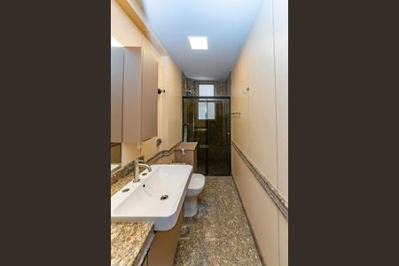 Apartamento à venda com 170m², 4 quartos e 3 vagas Apartamento à venda com 170m², 4 quartos e 3 vagasBanheiro Social