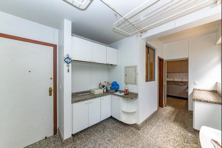 Apartamento à venda com 170m², 4 quartos e 3 vagas Apartamento à venda com 170m², 4 quartos e 3 vagasÁrea de Serviço