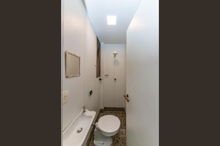 Apartamento à venda com 170m², 4 quartos e 3 vagas Apartamento à venda com 170m², 4 quartos e 3 vagasÁrea de Serviço