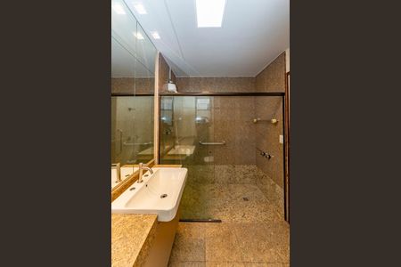 Apartamento à venda com 170m², 4 quartos e 3 vagas Apartamento à venda com 170m², 4 quartos e 3 vagasBanheiro da Suíte