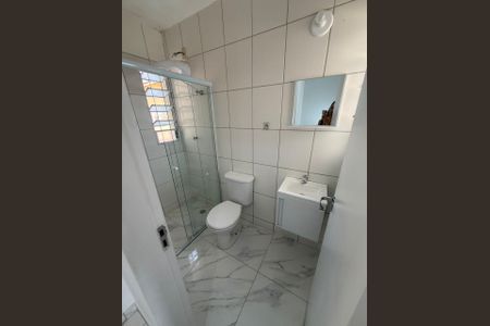 Banheiro de casa de condomínio para alugar com 2 quartos, 60m² em Parque Mirante da Mata, Cotia