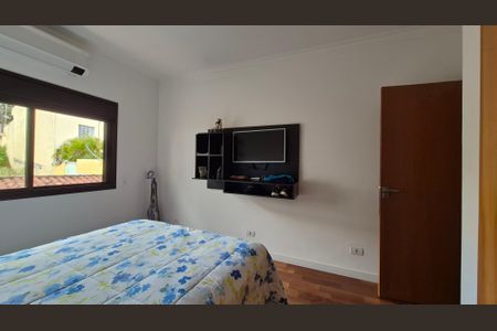Casa à venda com 209m², 4 quartos e 2 vagas Casa à venda com 209m², 4 quartos e 2 vagasQuarto