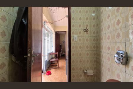 Casa à venda com 209m², 4 quartos e 2 vagas Casa à venda com 209m², 4 quartos e 2 vagasBanheiro