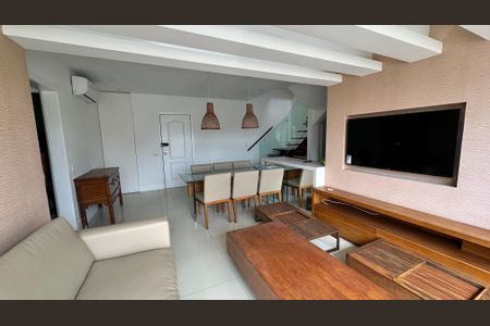 Apartamento para alugar com 180m², 3 quartos e 2 vagas Apartamento para alugar com 180m², 3 quartos e 2 vagasSala