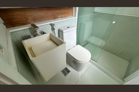 Apartamento para alugar com 180m², 3 quartos e 2 vagas Apartamento para alugar com 180m², 3 quartos e 2 vagasBanheiro do Quarto 1