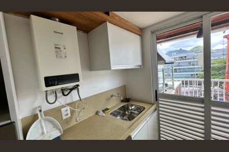 Apartamento para alugar com 180m², 3 quartos e 2 vagas Apartamento para alugar com 180m², 3 quartos e 2 vagasÁrea de Serviço