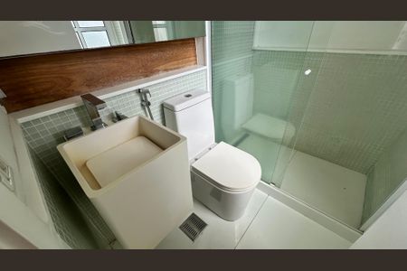 Apartamento para alugar com 180m², 3 quartos e 2 vagas Apartamento para alugar com 180m², 3 quartos e 2 vagasBanheiro do Quarto 1