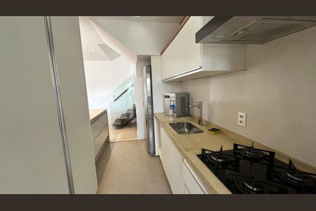 Apartamento para alugar com 180m², 3 quartos e 2 vagas Apartamento para alugar com 180m², 3 quartos e 2 vagasCozinha